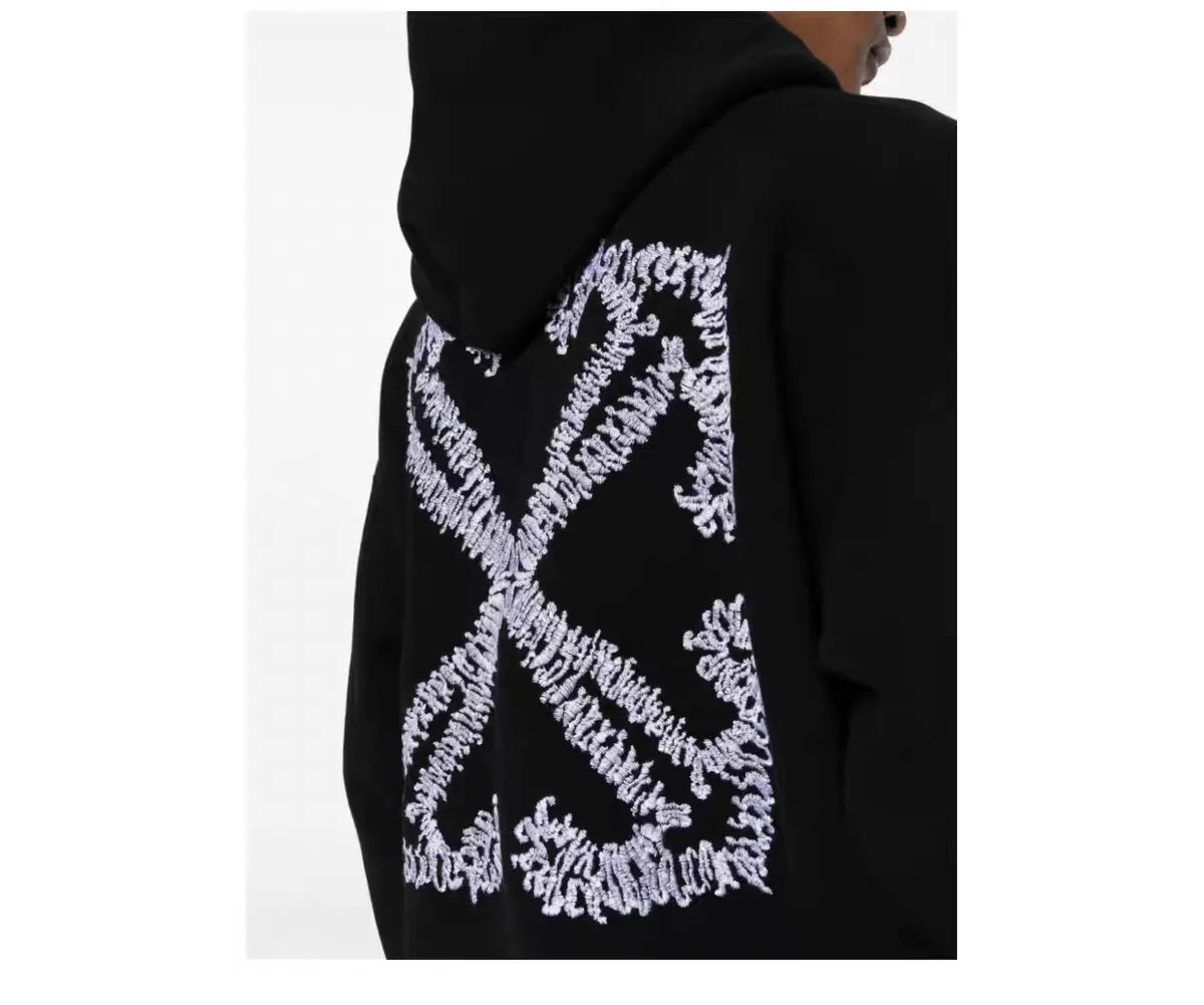 ♻️💯Upper body reference model picture❤️Top tested version OFF new large embroidery WHITE short-sleeved T-shirt OW trendy brand 2024 couple hooded sweatshirt for men and women As a street fashion art in the luxury ranks, off white has always attracted many fans with its classic logo and trendy creativity. Not only is it an understanding of fashion, off white also intuitively reflects ♻️environmental awareness in many works, and treats the world gently.  The kangaroo pocket adopts a special machine crimping process with externally shaped wiring. The brim of the hat is designed with threads, which is the first thing to look at when appraising.  The entire towel embroidery is scanned and printed more than 10 times. Can perfectly restore the original effect. The embroidery uses the latest embroidery technology and the picture is clear. The white glue base ensures the firmness of the printing, and machine washing is stress-free. The fabric is made of 480g terry cotton fabric with full drape.  Color: Black Size: XS-L P:430